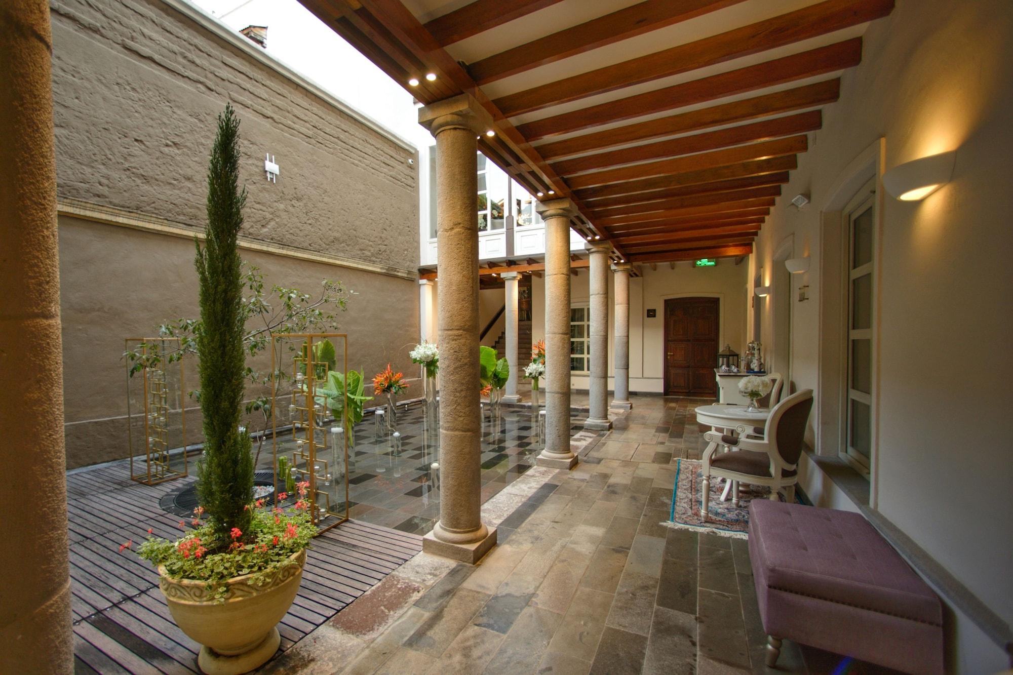 Illa Experience Hotel Quito Exterior foto